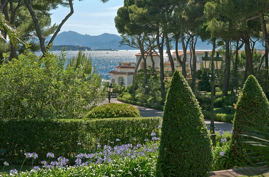 hotel-du-cap-eden-roc-garden-2